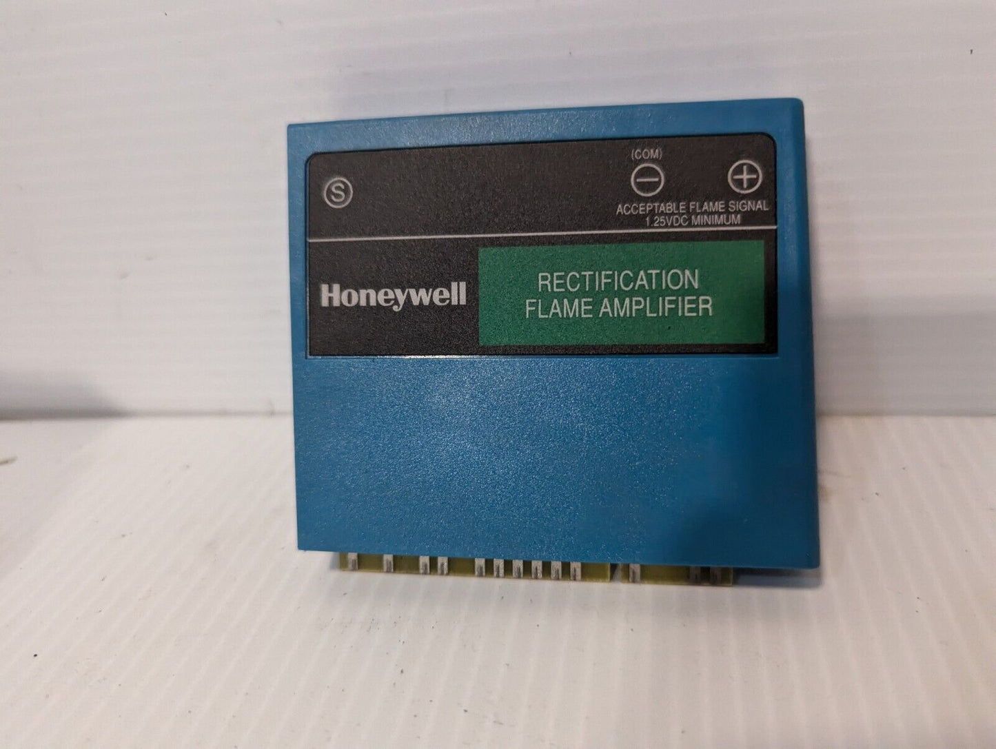 Honeywell R7847 A 1082 rectification flame amplifier for use with C7012A, C - Fr