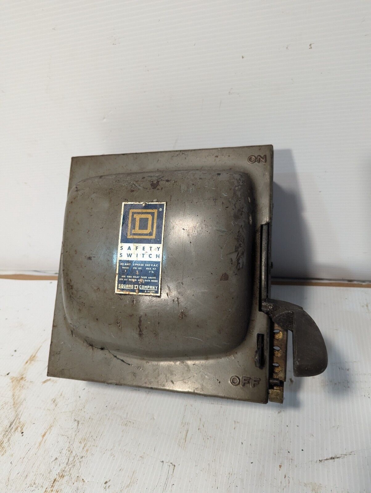 Square D H321N safety switch, 30A, 240VAC single throw fusible - Free Shipping