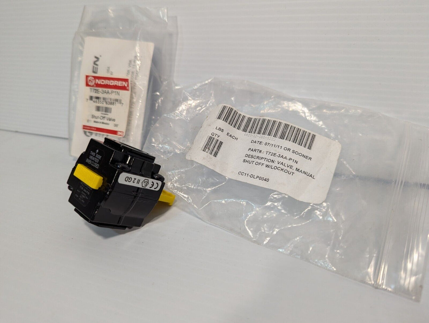 Norgren T72E-3AA-P1N manual valve shutoff with lockout, 3/8" slide actuator