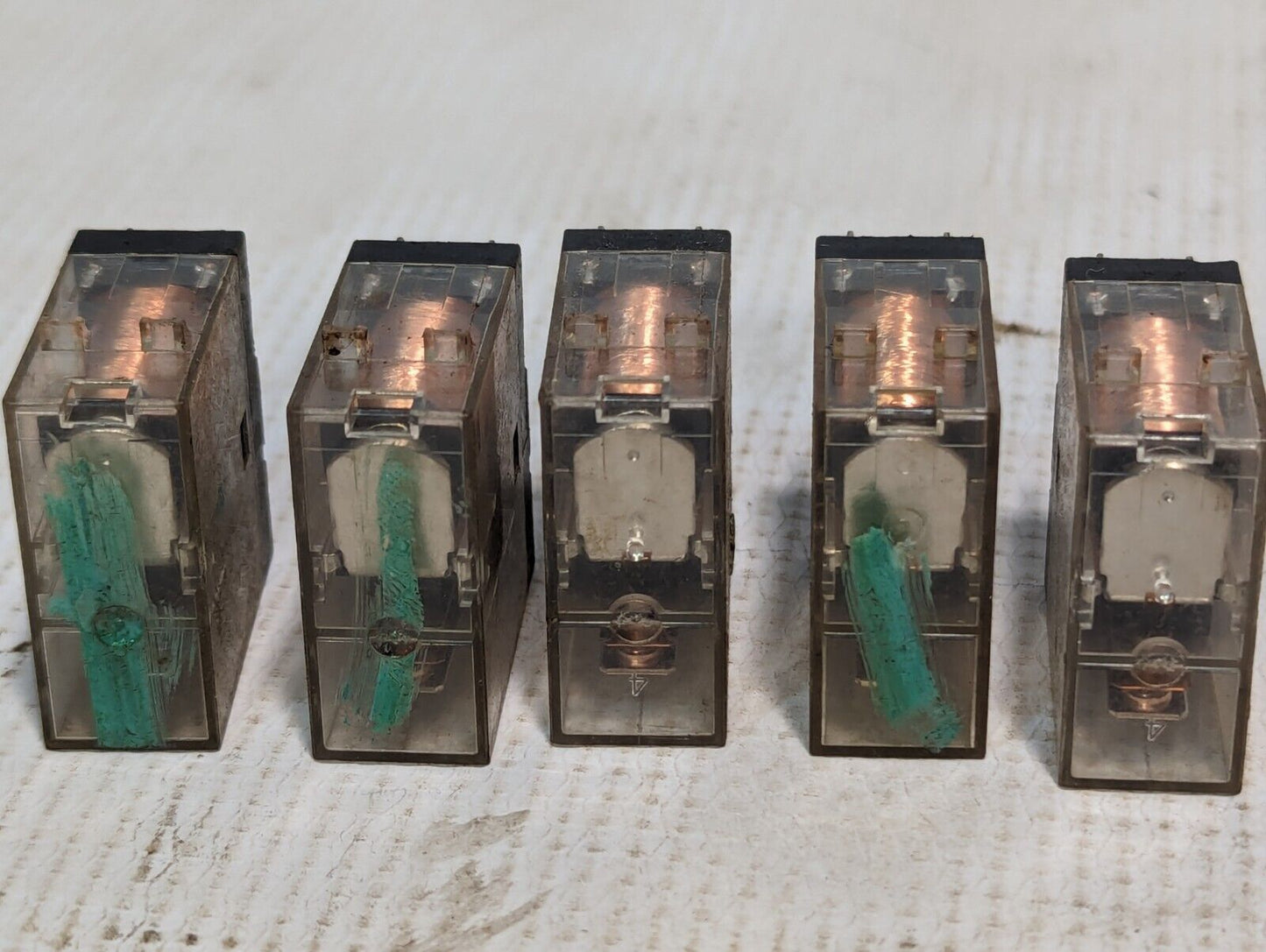 Lot of 5 Omron G2R-1-S General Purpose Relays, 12VDC - Free Shipping