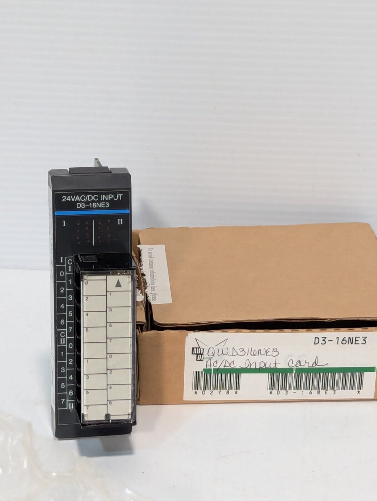 Automation Direct D3-16NE3 discrete input module, 16-point, 24 VAC/VDC, sinking