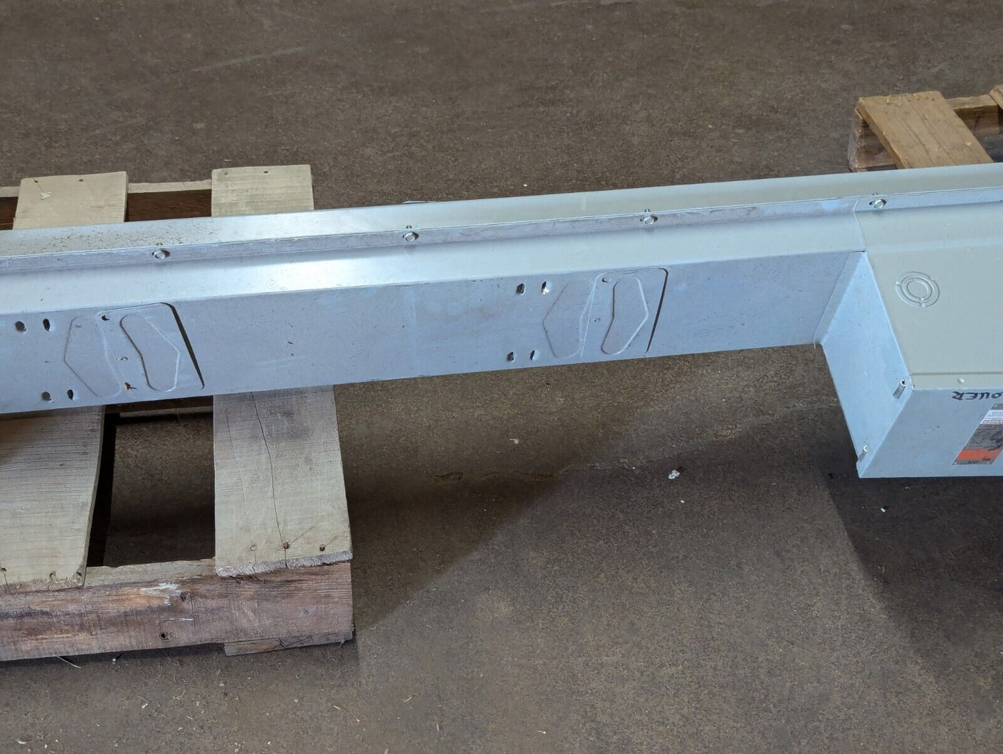 I-T-E ABD4024 BD Busway, 225A, 480/277V, 3 phase, 4 wire, 10 ft, Aluminum