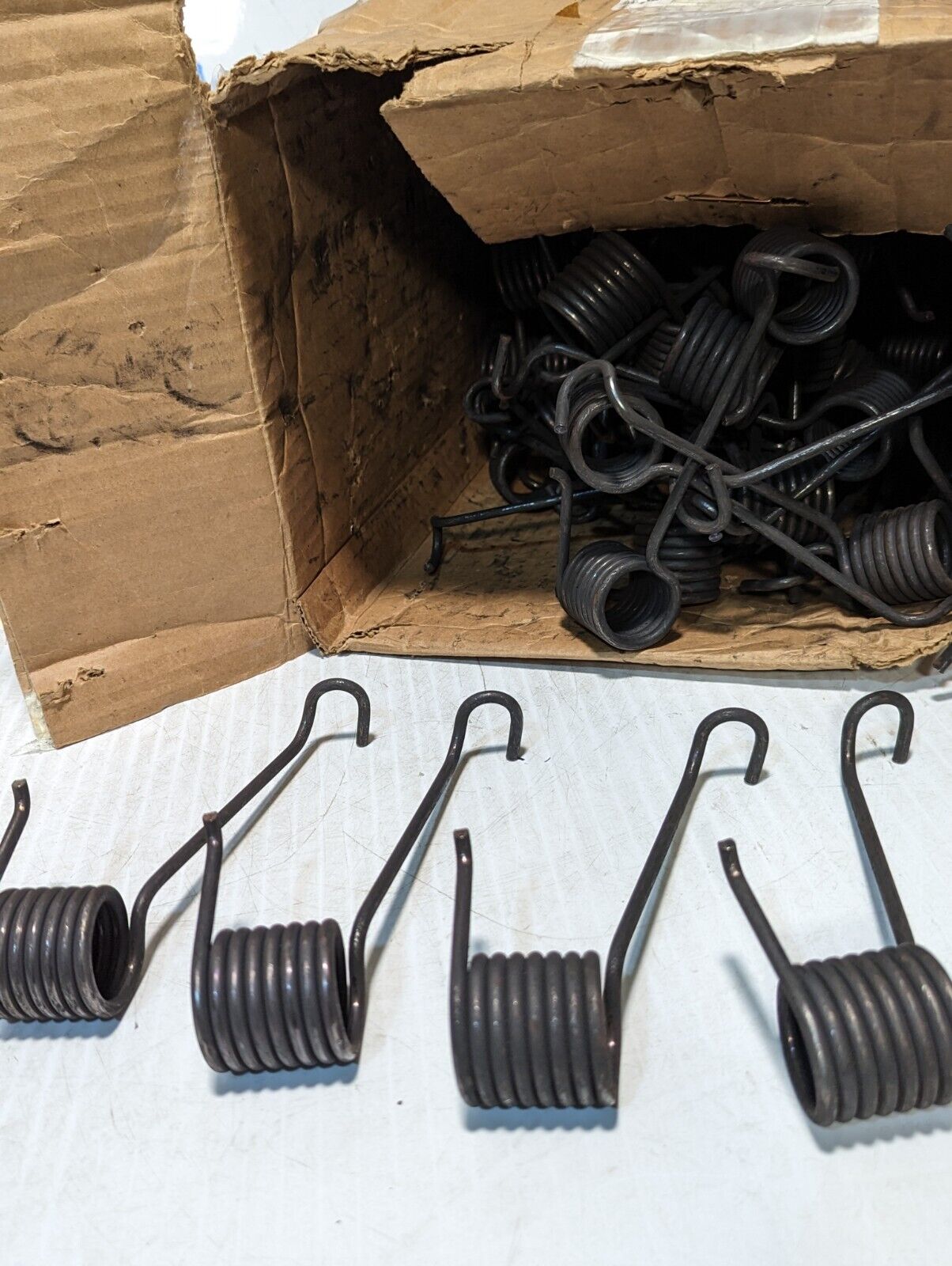 (Box of 100) Clark 242741 Torsion Springs - New