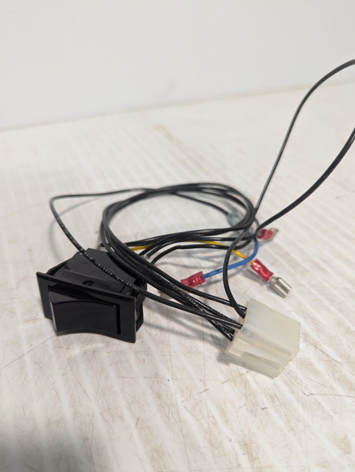 Carling 6-Post Rocker Switch with Soldered Connectors, 125Vac-10A, 250Vac-15A