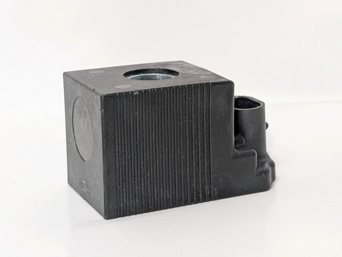 10R-05 1541 Solenoid Valve Coil, 24vdc (E24), 14.4w, Two Prong Connector, 19/22