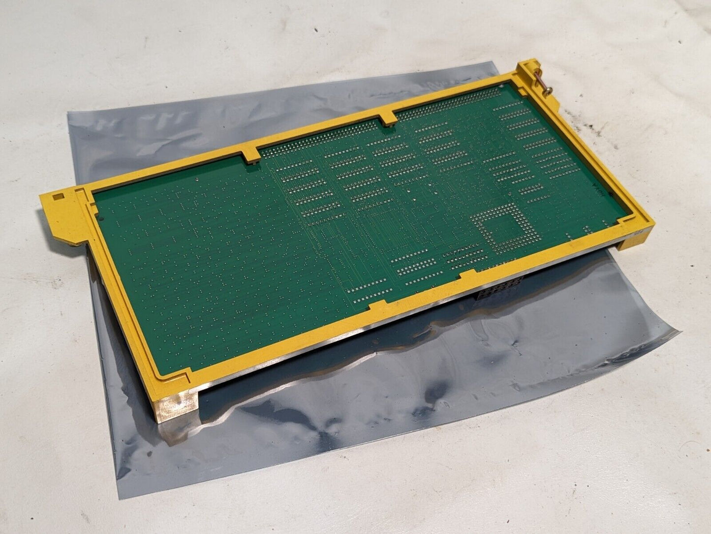 Fanuc A16B-2200-0021/04C Base 2 control card, circuit board