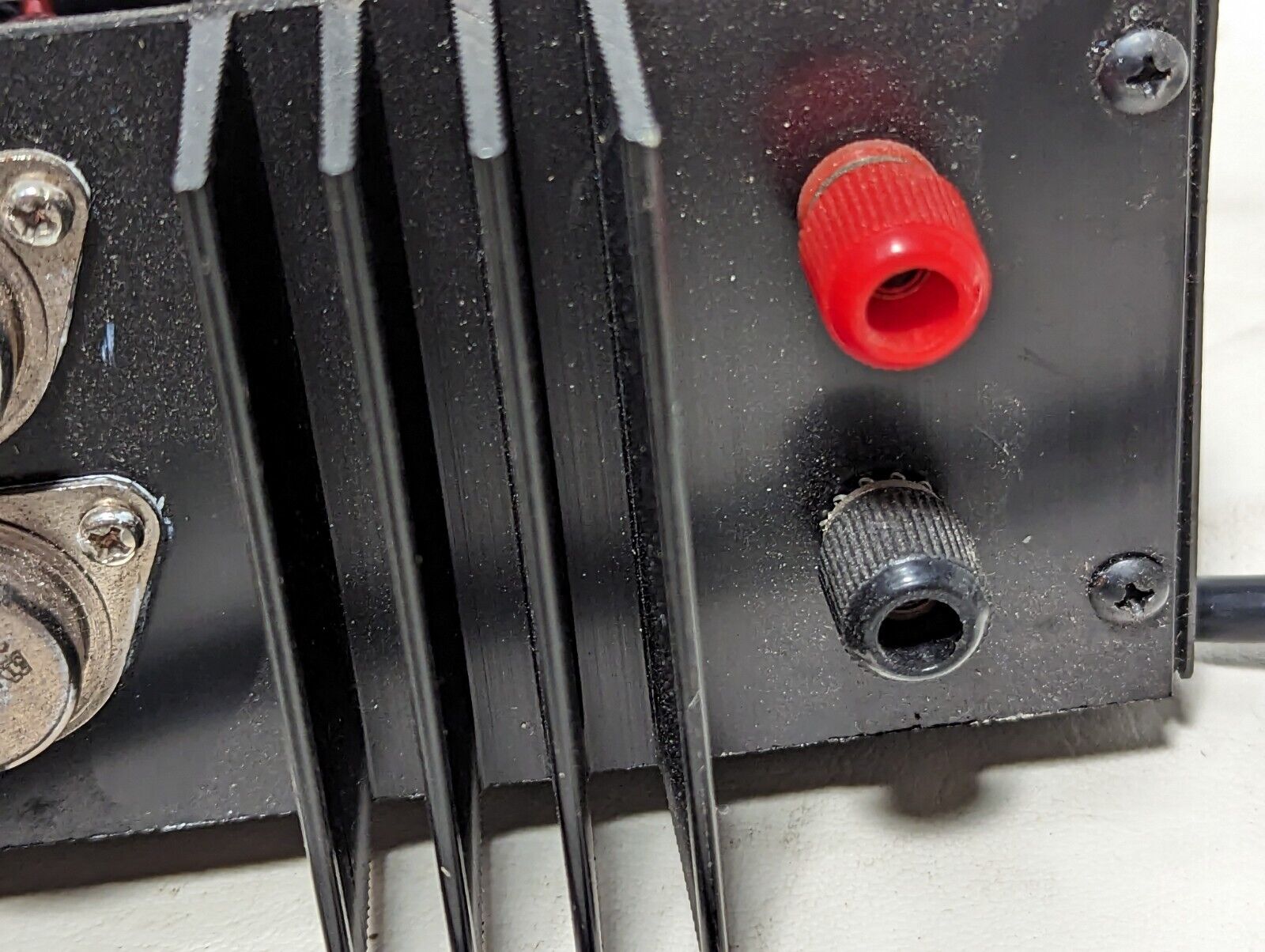 Tripp-Lite Trim Line Series TL 11 power supply, 13.8VDC out, 120VDC in