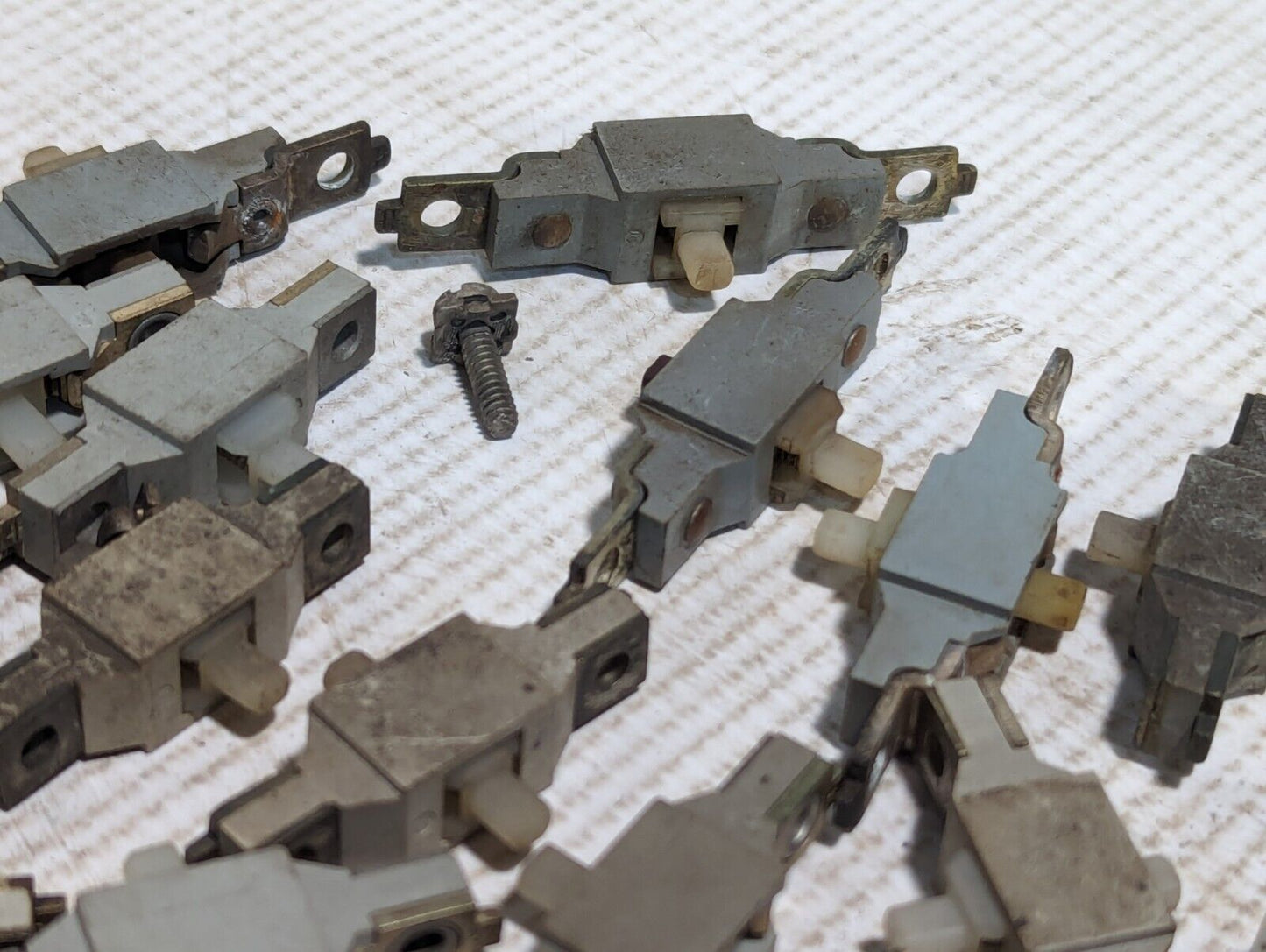 Mixed Lot of 23 Allen-Bradley 700-C2 and 700-C1 Contact Cartridges - Free Ship