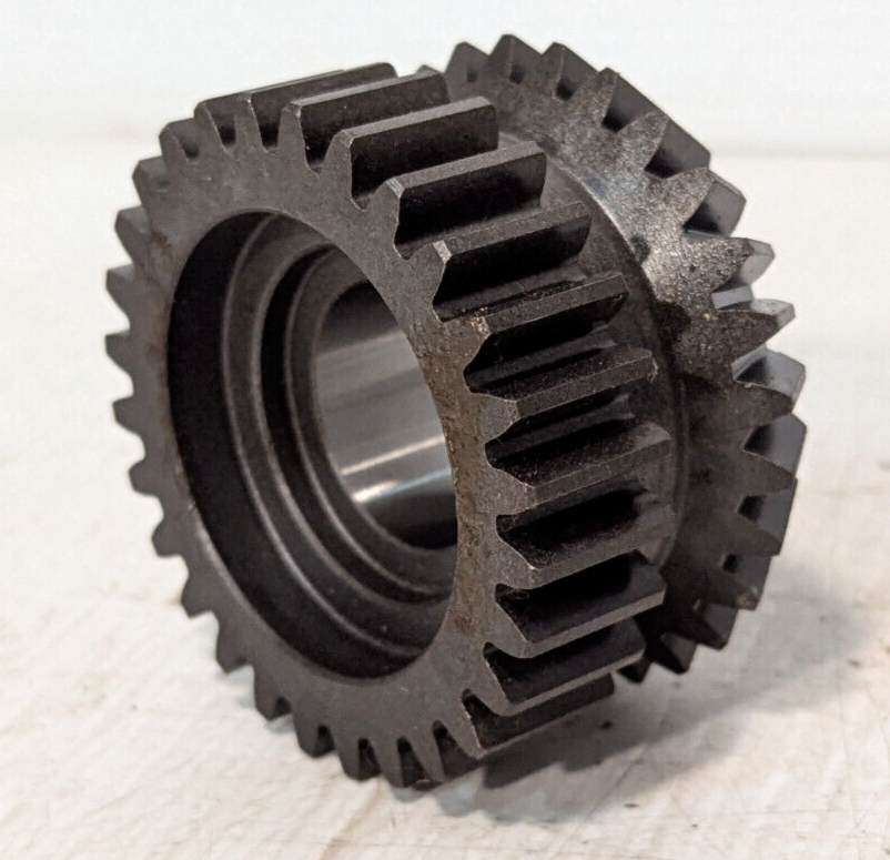 Unknown Gear 2.5 Diameter, 1/4" tooth, 1" center diam., 1.5" thick-Free Shipping
