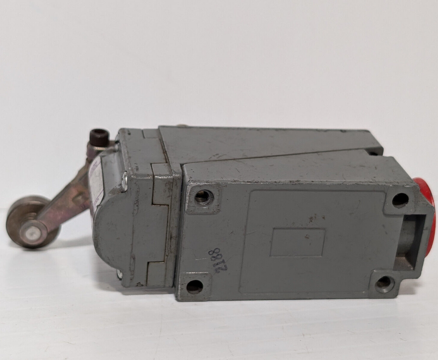 Square D B54B2 Ser 5, Class 9007, Form GL, Heavy Duty Limit Switch, 10 Amp