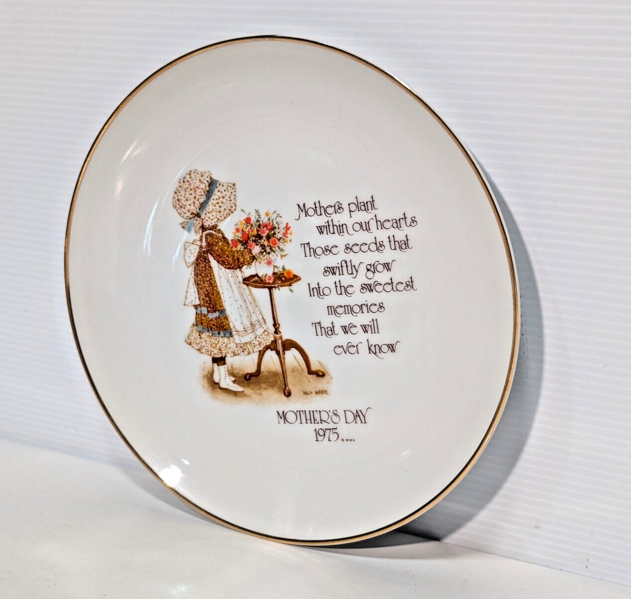 Vintage Holly Hobbie Mother's Day 1975 Collectable Porcelain Plate Made in Japan