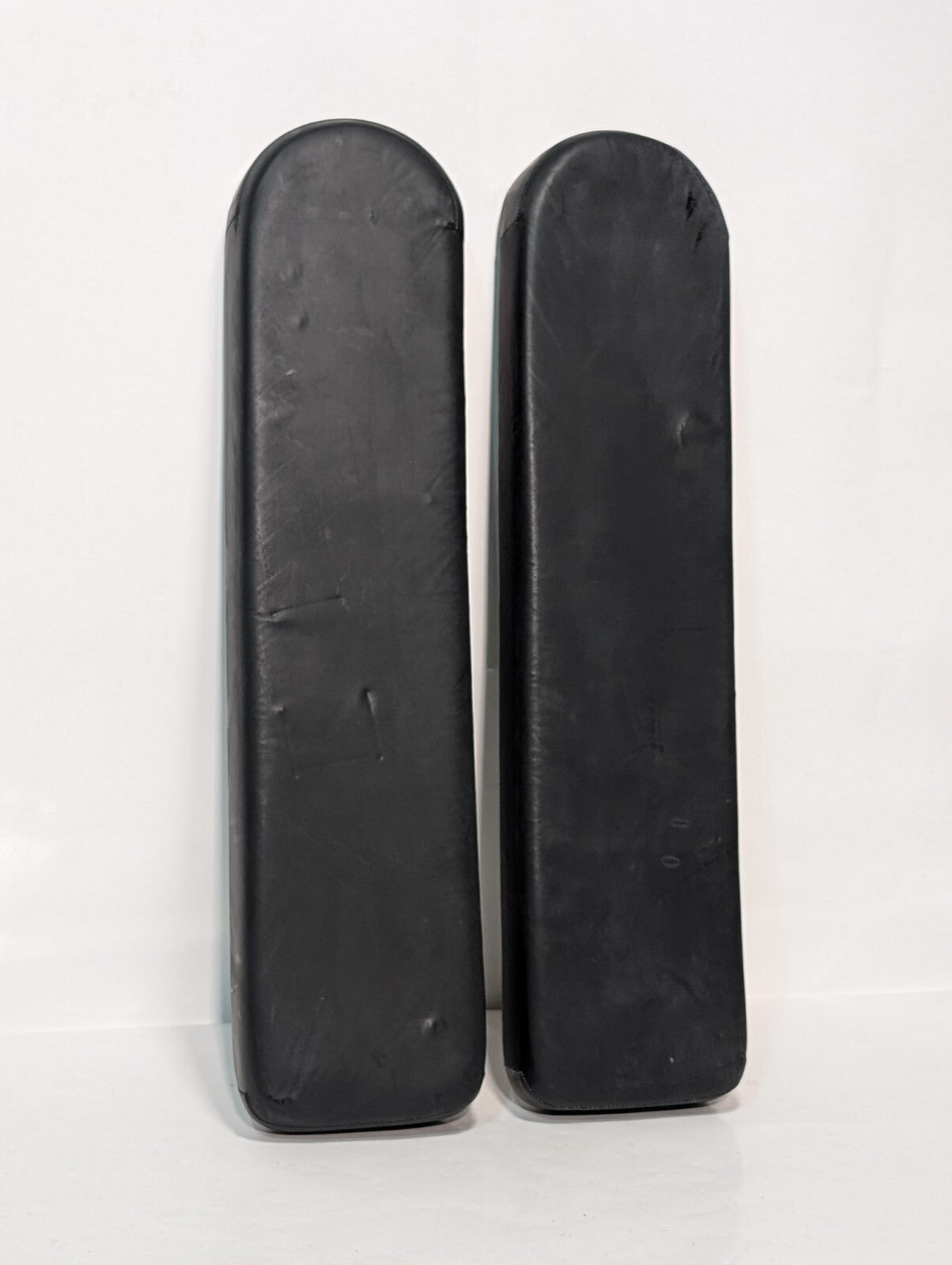 1 Pair Steris Padded Arm Rest, Black, 26.5" Long, 6" Width, 2.5" Thick