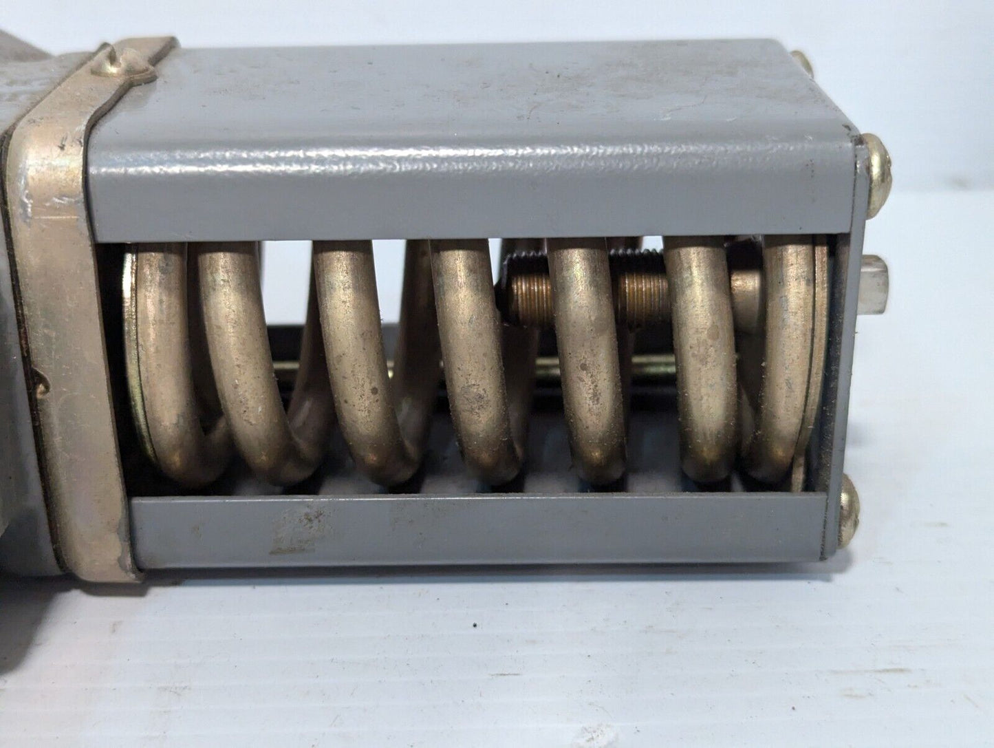 Johnson Controls Water Valve W/Attachment - Free Shipping+Returns