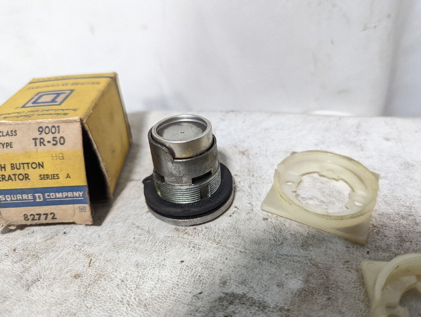 Square D 9001-TR-50 push button operator, ser. A, 82772