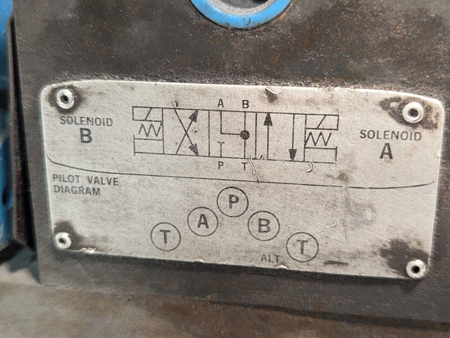 Vickers DG4S4-016C-B-60 Hydraulic Directional Valve+Returns