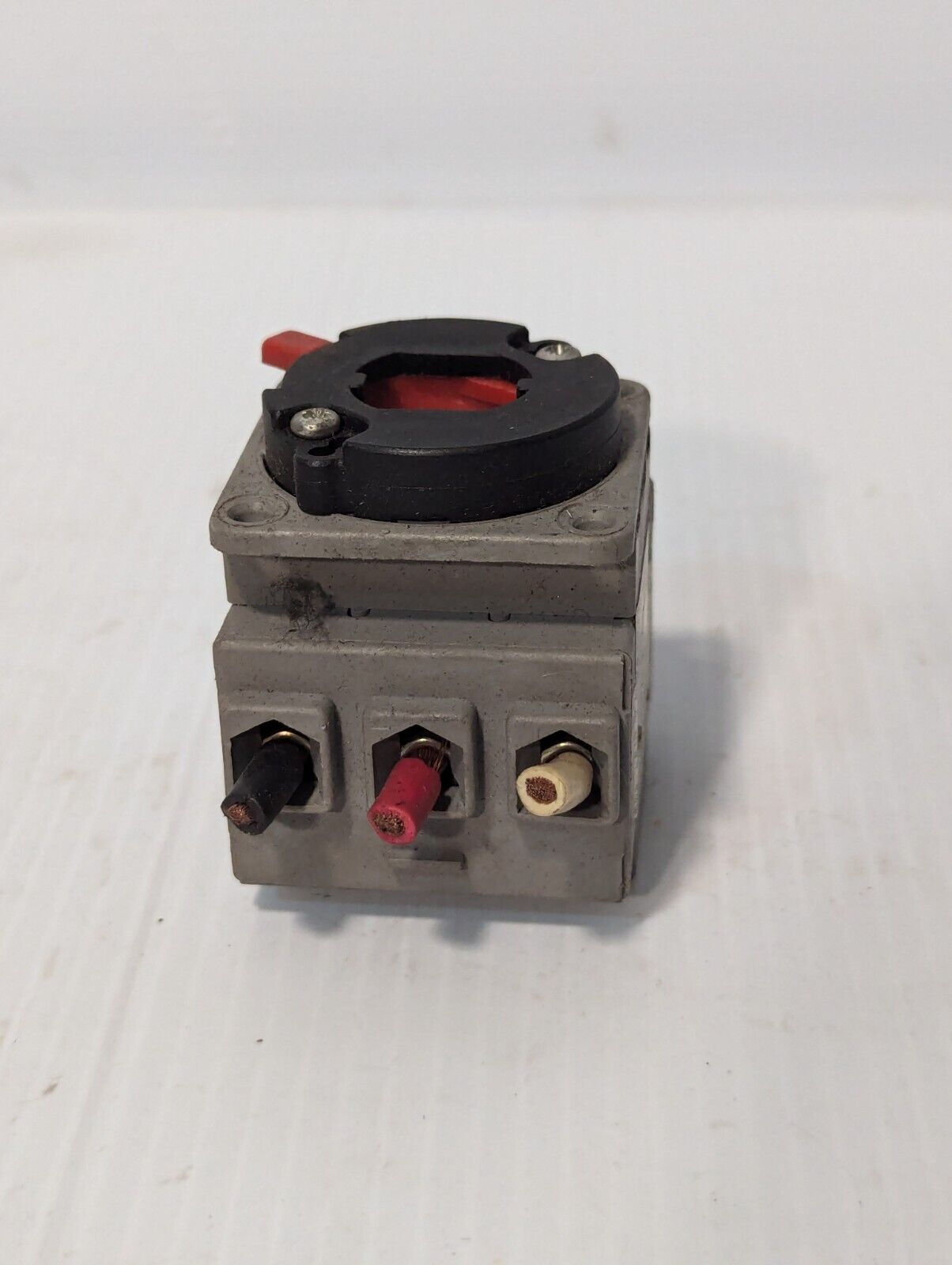Sontheimer WAW825/LT40/3ZM Selector Switch, 690V, 40A, No Knob - Free Shipping