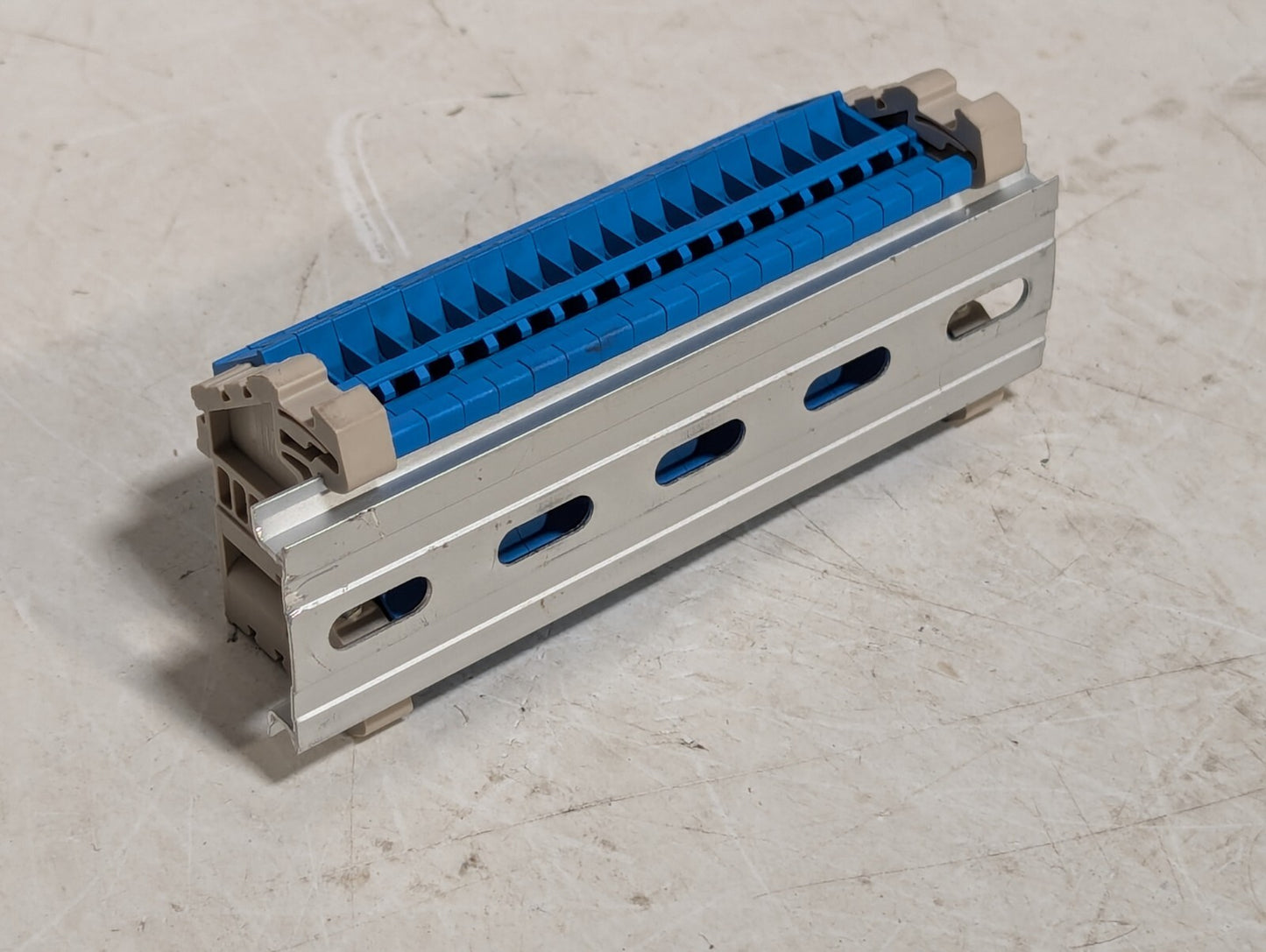 18 Gang Box Connector DIN Rail Terminal Blocks