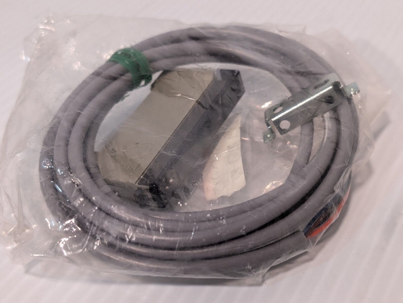 SunX FX-7 Fiber Optic Sensor, Photoelectric Sensor, used - Free Shipping