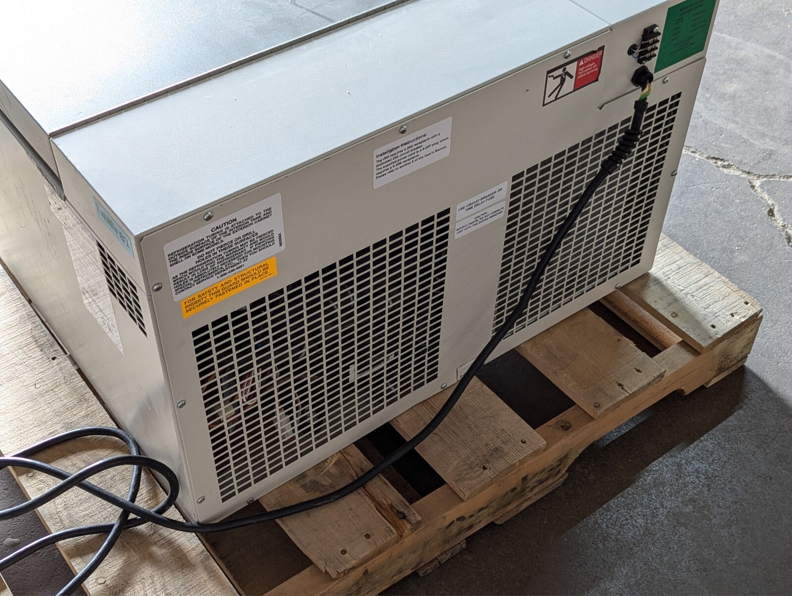 Thermo Fisher Scientific Benchtop Freezer ULT 185-5-A 115 V As Pictured