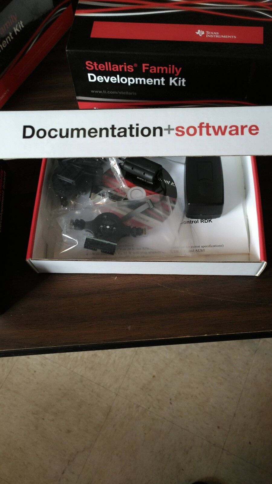 Texas Instruments TI Stellaris Development Kit - Board, Documentation + Software