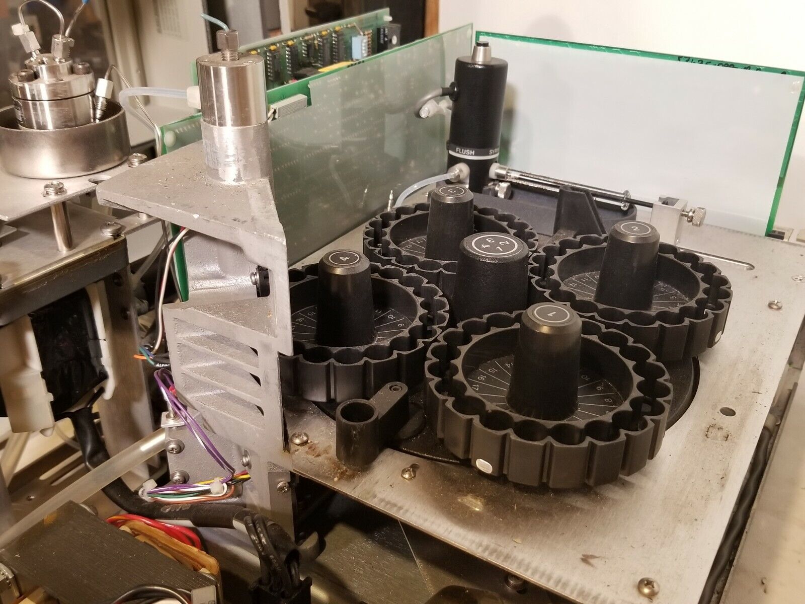 Spectra-Physics Model 8775-011 Autosampler SP8775