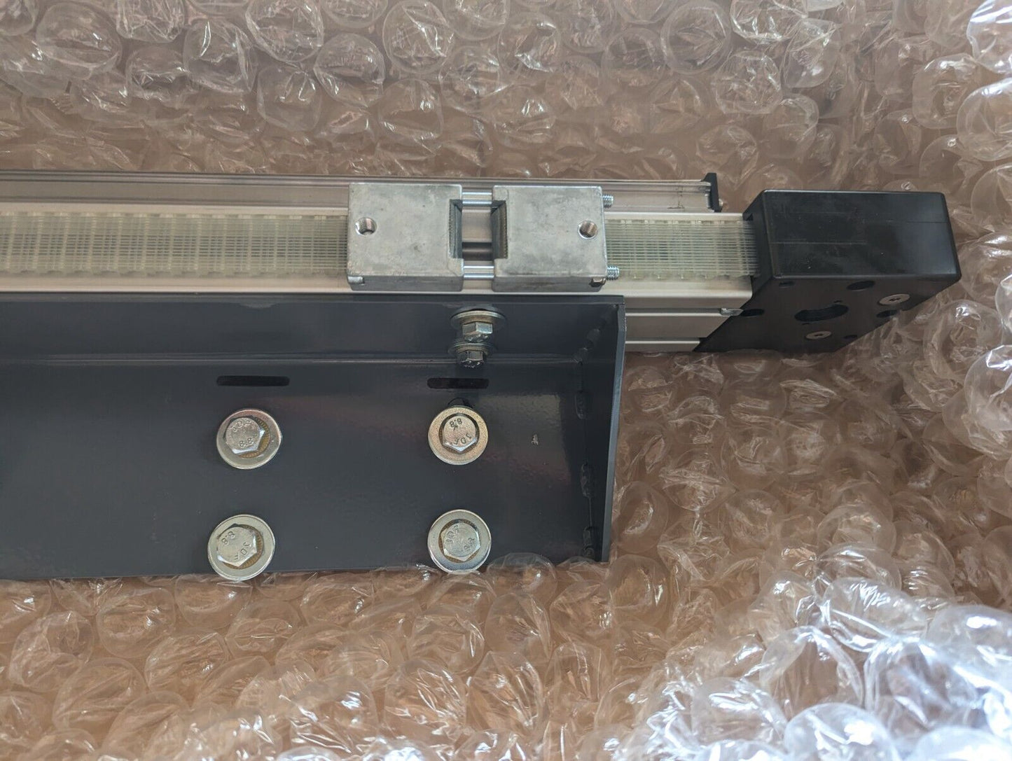 Macron 8676C01 Belt Driven Actuator in Assemblage 3915-12-000-2941 - Free Ship