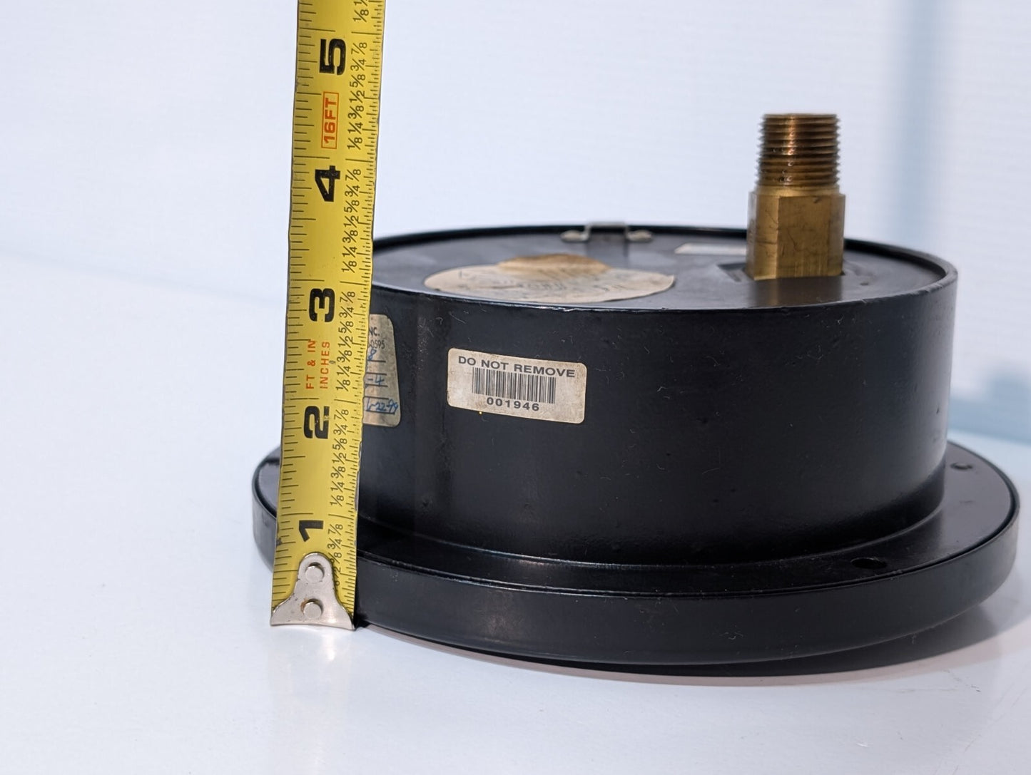 U.S. Gauge 33510 Solfrunt 1000 PSI Pressure Gauge, 5.75" Dial Face, 1/2" NPT