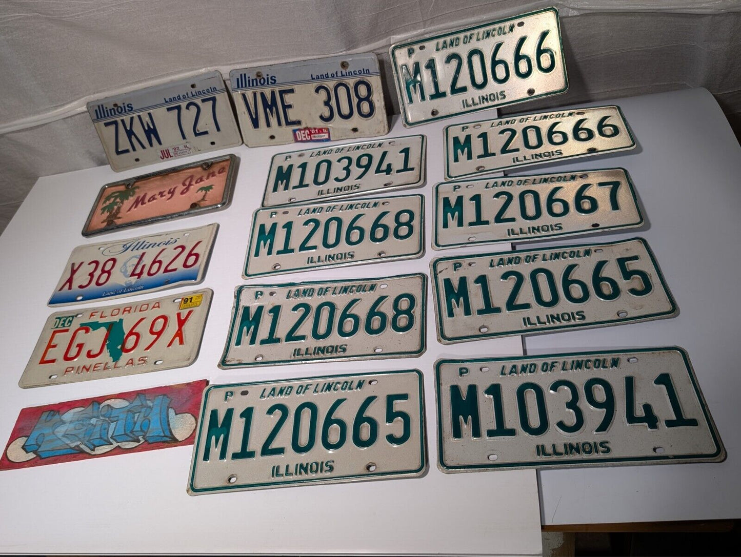 14 1980s Illinois License Plates (1 Florida Pinellas County), Mostly M #'s