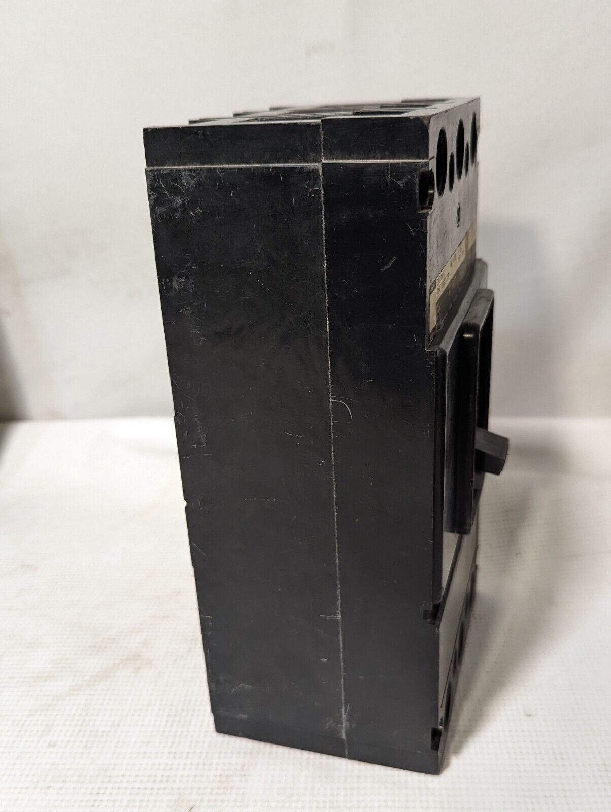 Westinghouse DA3300Y Circuit Breaker, 300A, 240VAC, 250VDC, 3-Pole