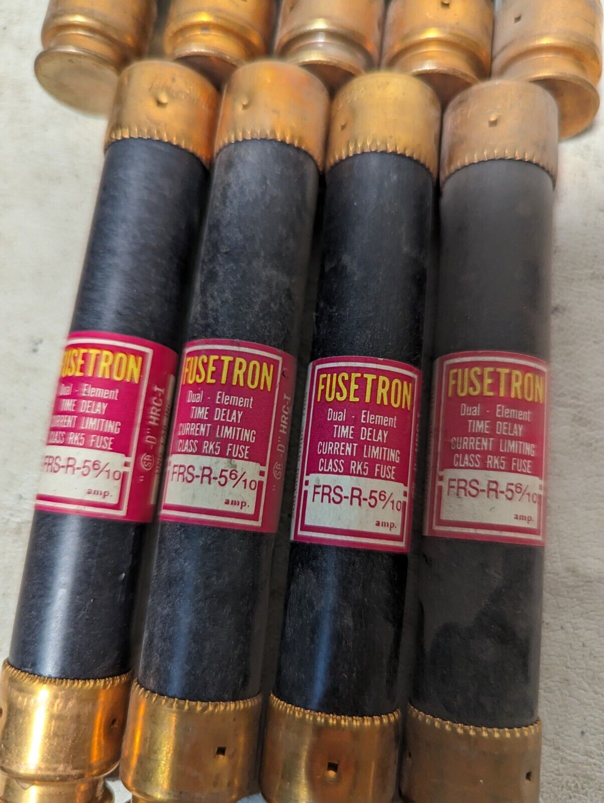 Large lot of 100 FRS-R fuses, 18xFRS-R-9, 15xFRS-R-8, 7xFRS-R-6-1/4, 1xFRS-R-6,