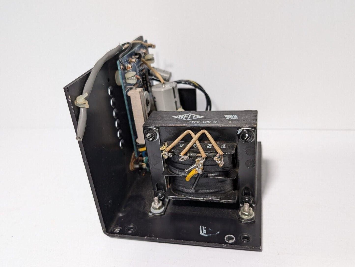 Sola Electric 83-15-240-2 Power Supply Series 80G64FP 120/240VAC 15VDC 50-400Hz