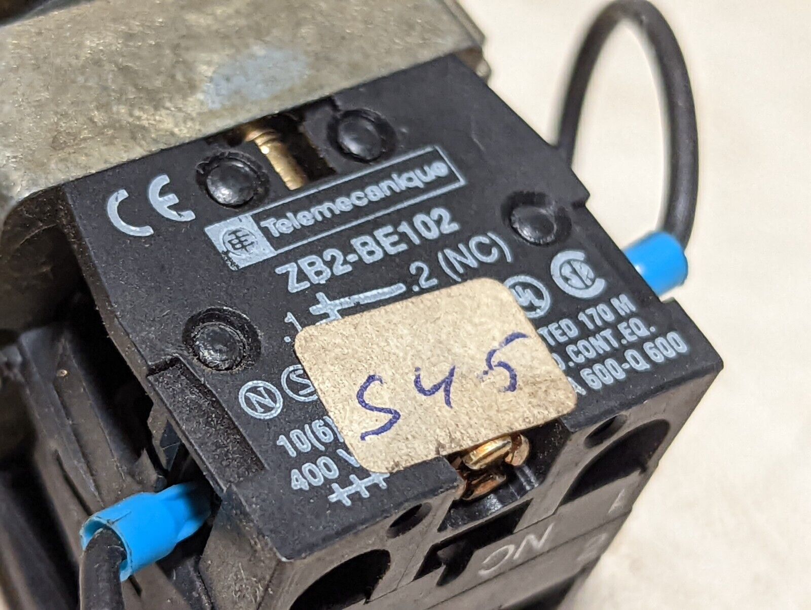 Telemecanique ZB2-BE102 red pushbutton switch