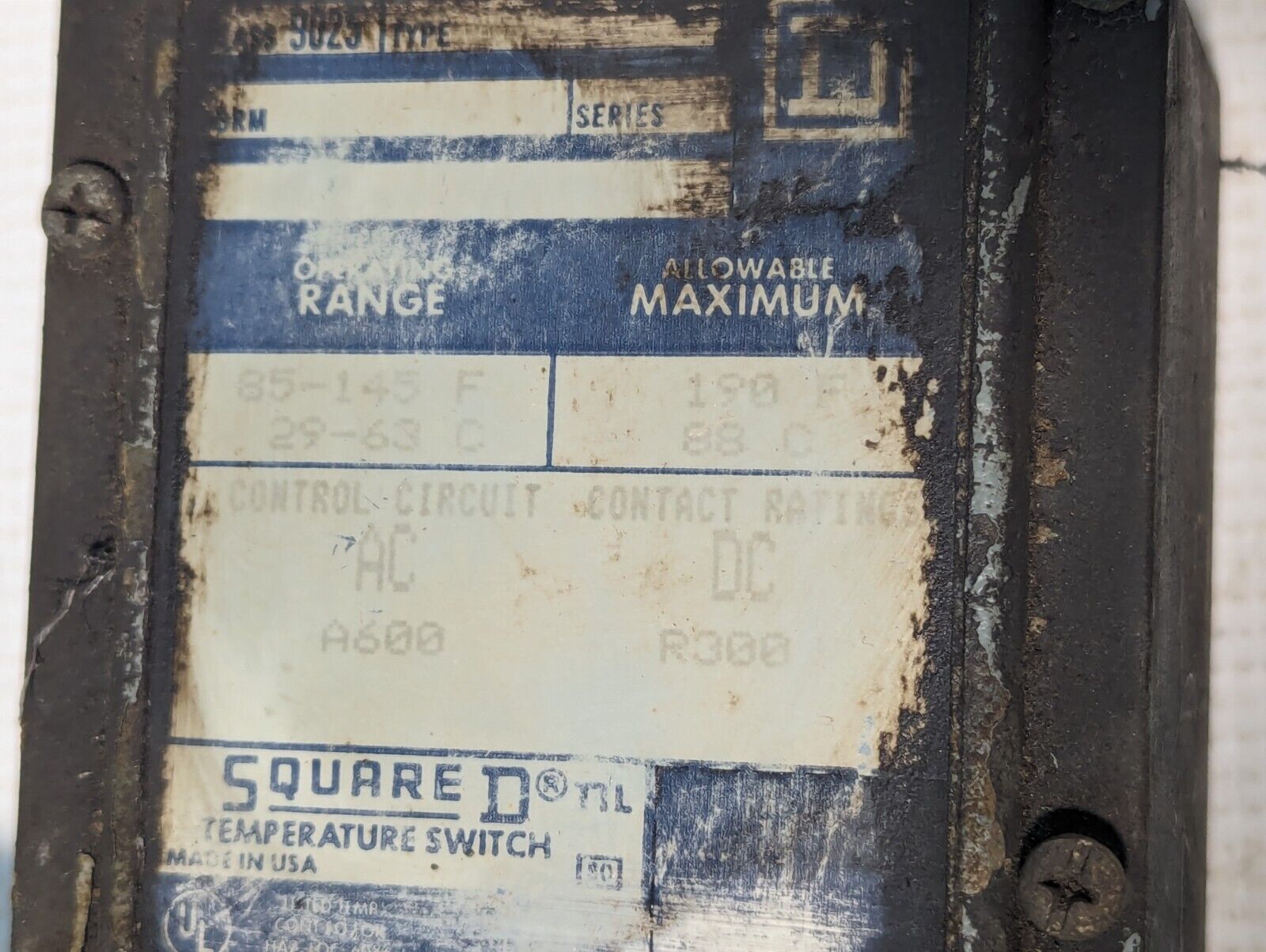 Square D 9025 Temperature Control Switch, Range: 85-145F, 190F Max - Free Ship