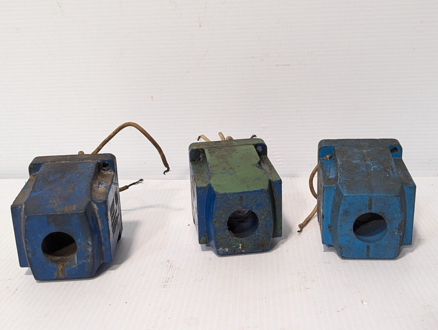Vickers 400823 coil, 115/120VAC 60Hz 0.8A; 110VAC 50Hz 0.96A - Free Shipping