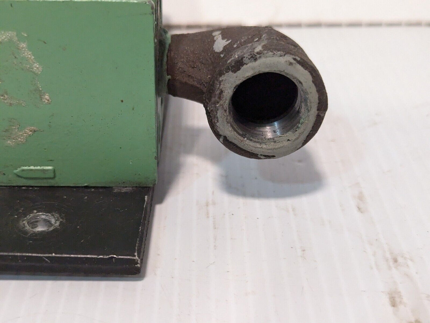 Numatics Pneumatic Regulator Assembly with F21A-03A / F21D-03A / 031SA4002