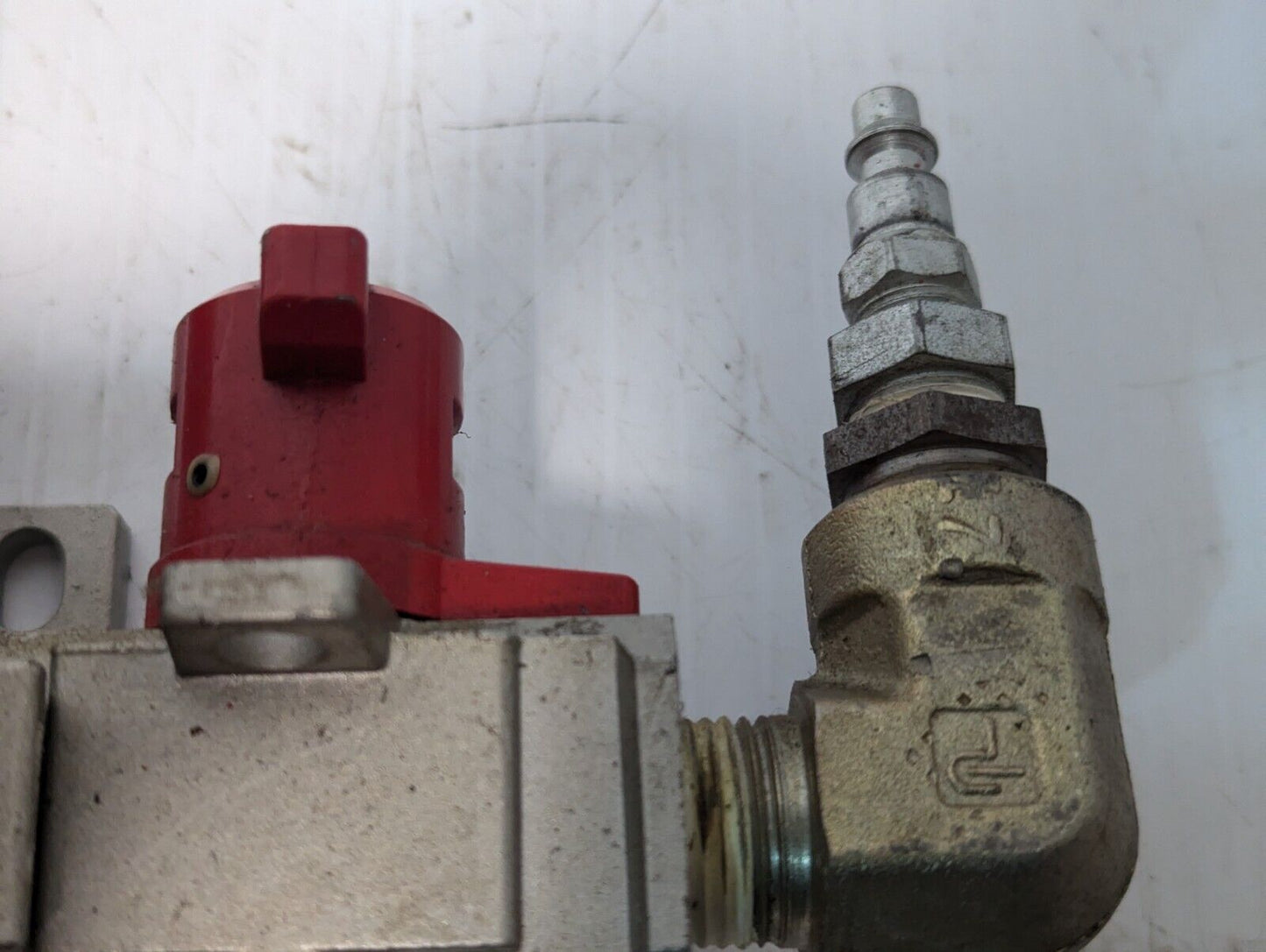 SMC Pneumatic- Regulator Assembly with NAW4000-N04 Regulator - Free Shipping