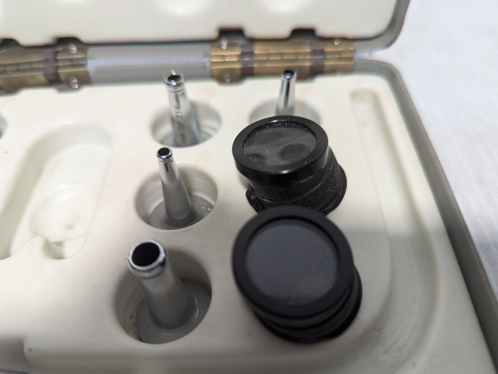 Storz N0300 aural magnifier set with specula and case as pictured- Free Shipping