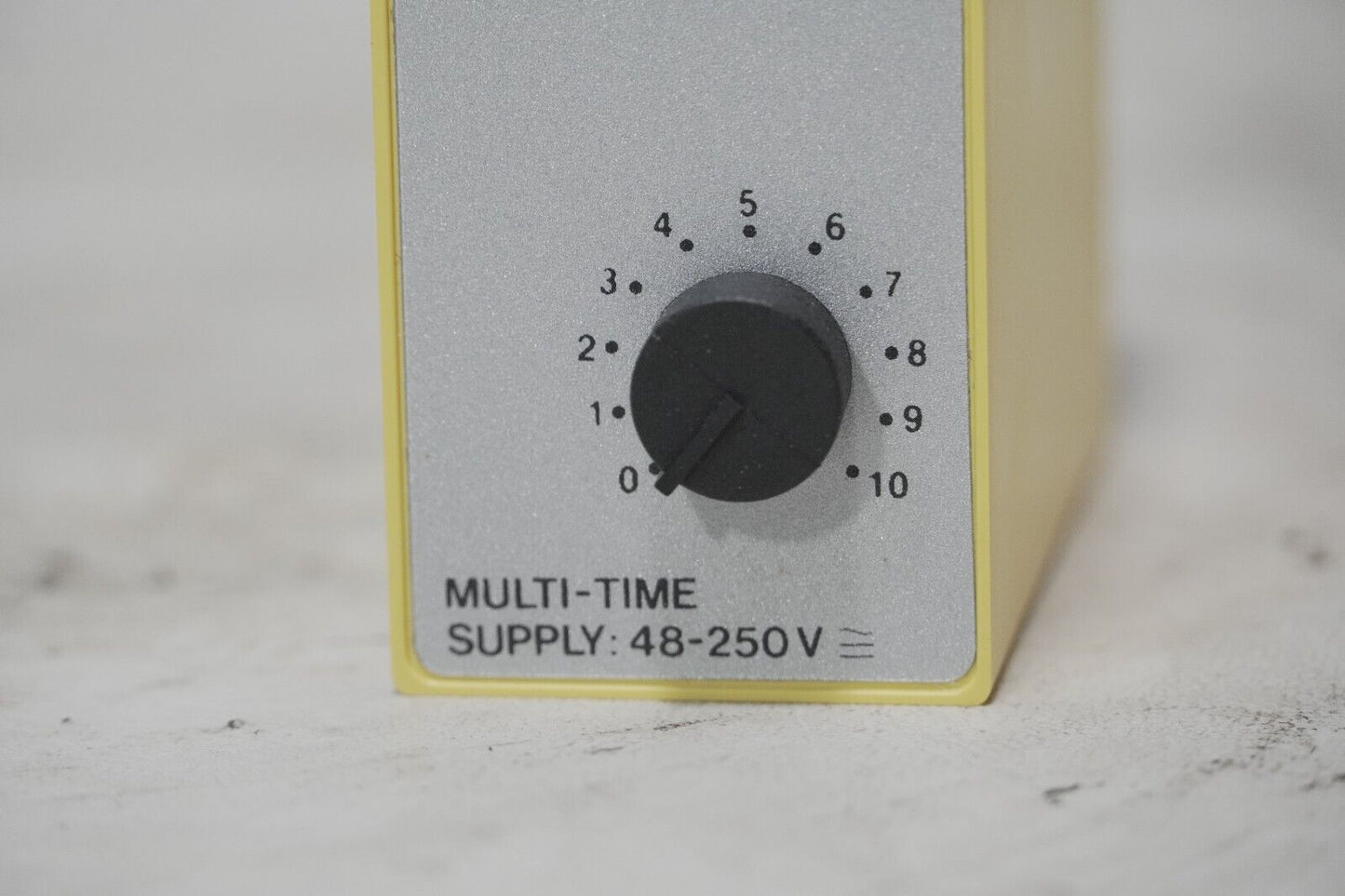 Unic RI-48 on delay timer relay, 0sec-10min, 48-250VAC/DC, multi-time