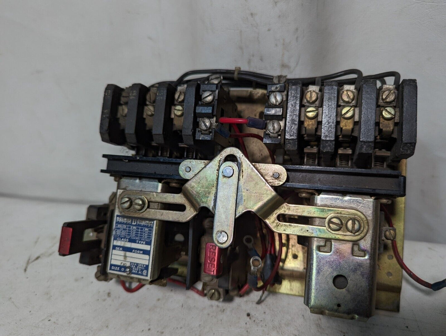 Square D 8736 starter, size 0, 20A open, 5HP for 3 phase, with 550/600VAC coil