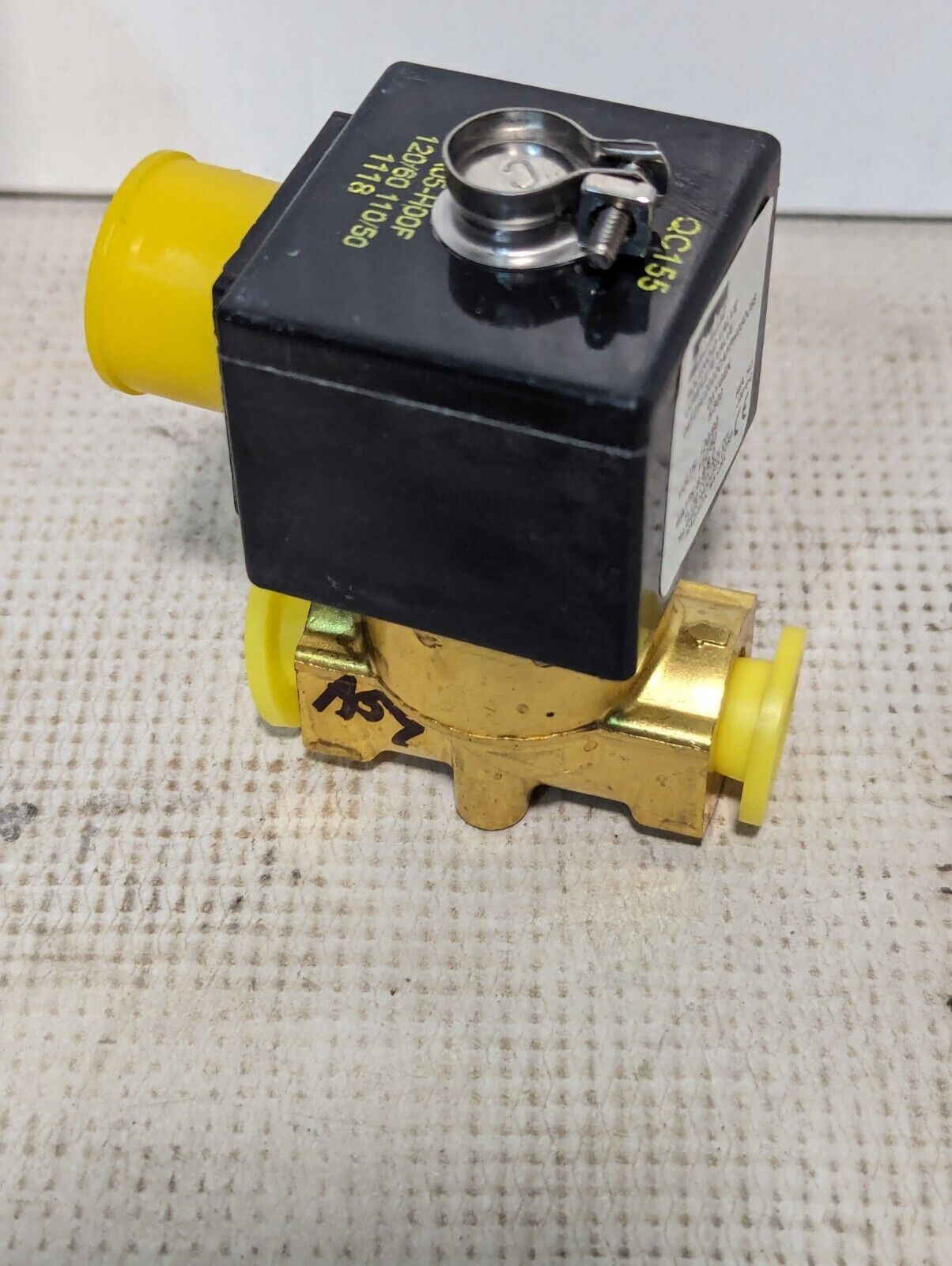 Parker 04F25C2222CAFPH05OJ68 Solenoid Valve, NPT 1/4", Orifice 11/32", 110/120v
