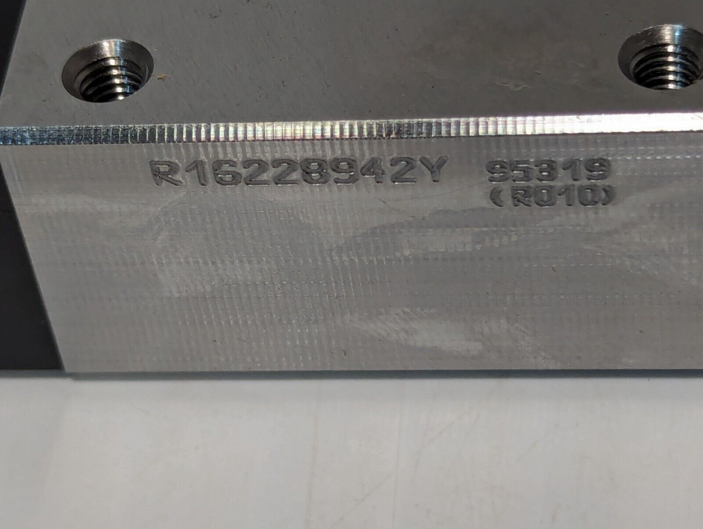 Rexroth Bosch R16228942Y Linear Rail Bearing Runner Block - Free Shipping