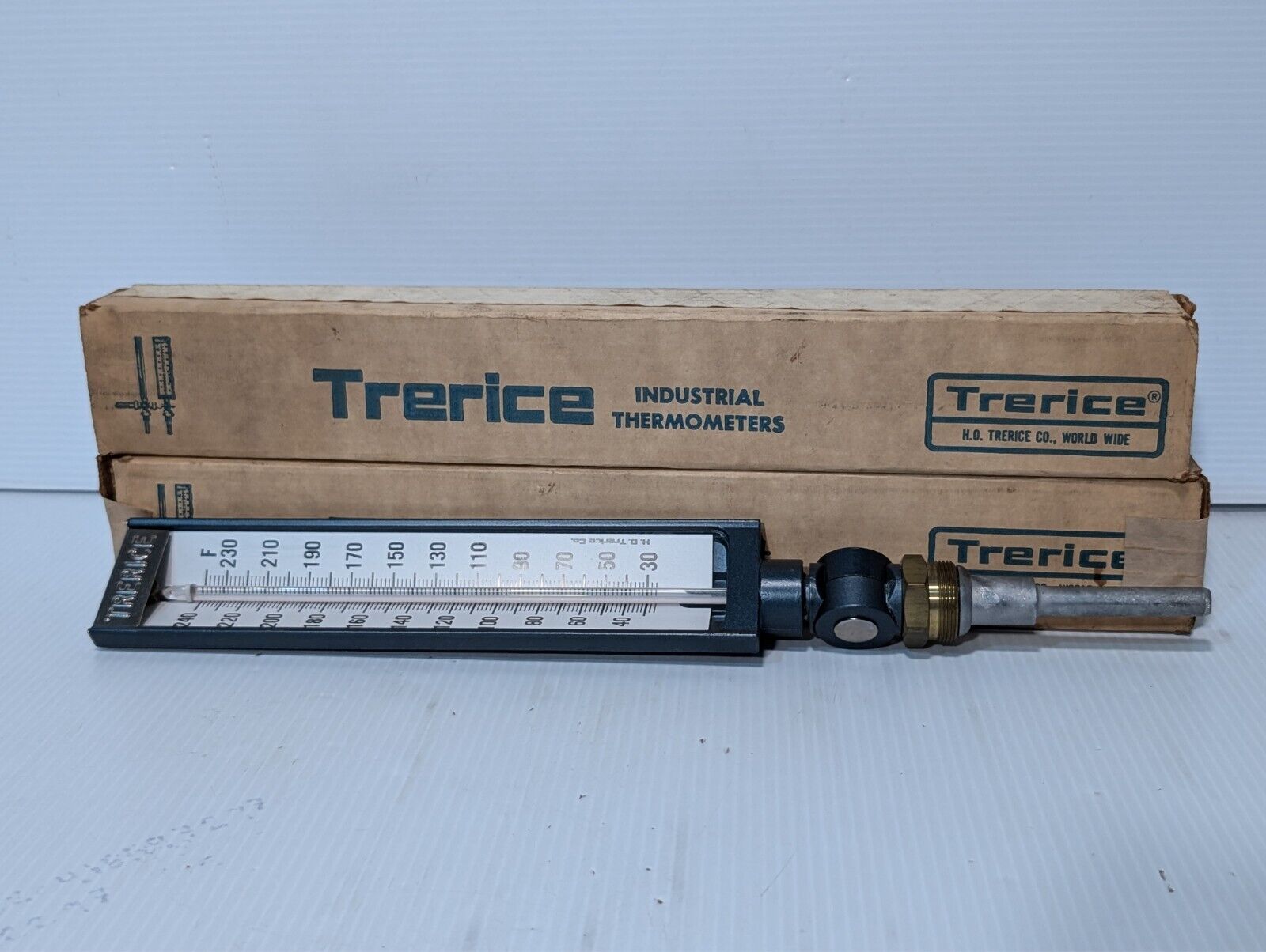 Trerice industrial thermometer 30-240 degrees Fahrenheit, analog in original box