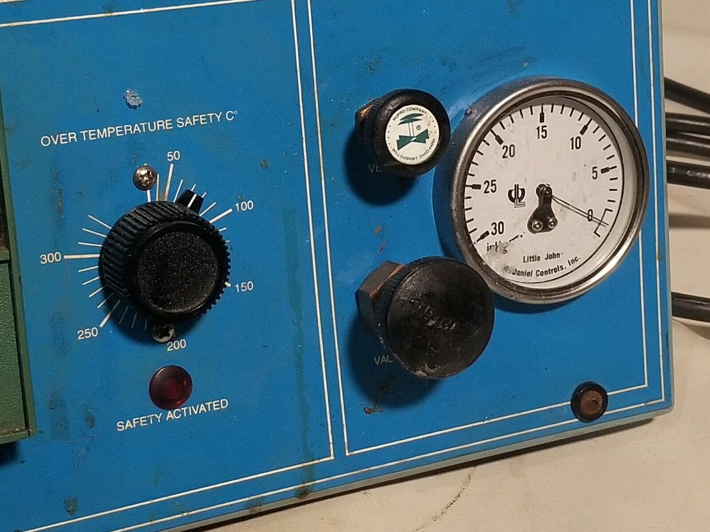 Tenney Environmental Test Chamber, benchtop, 30-330 deg C, vacuum chamber