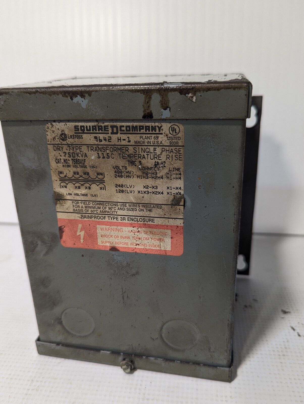 Square D 750SV1F Dry Type Transformer in Type R3 Rainproof Enclosure, LR37055