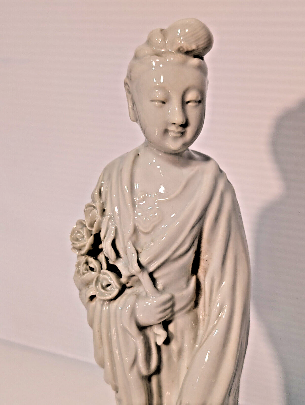 Vintage Antique Blanc De Chine White Porcelain Collectable Figurine Woman Roses