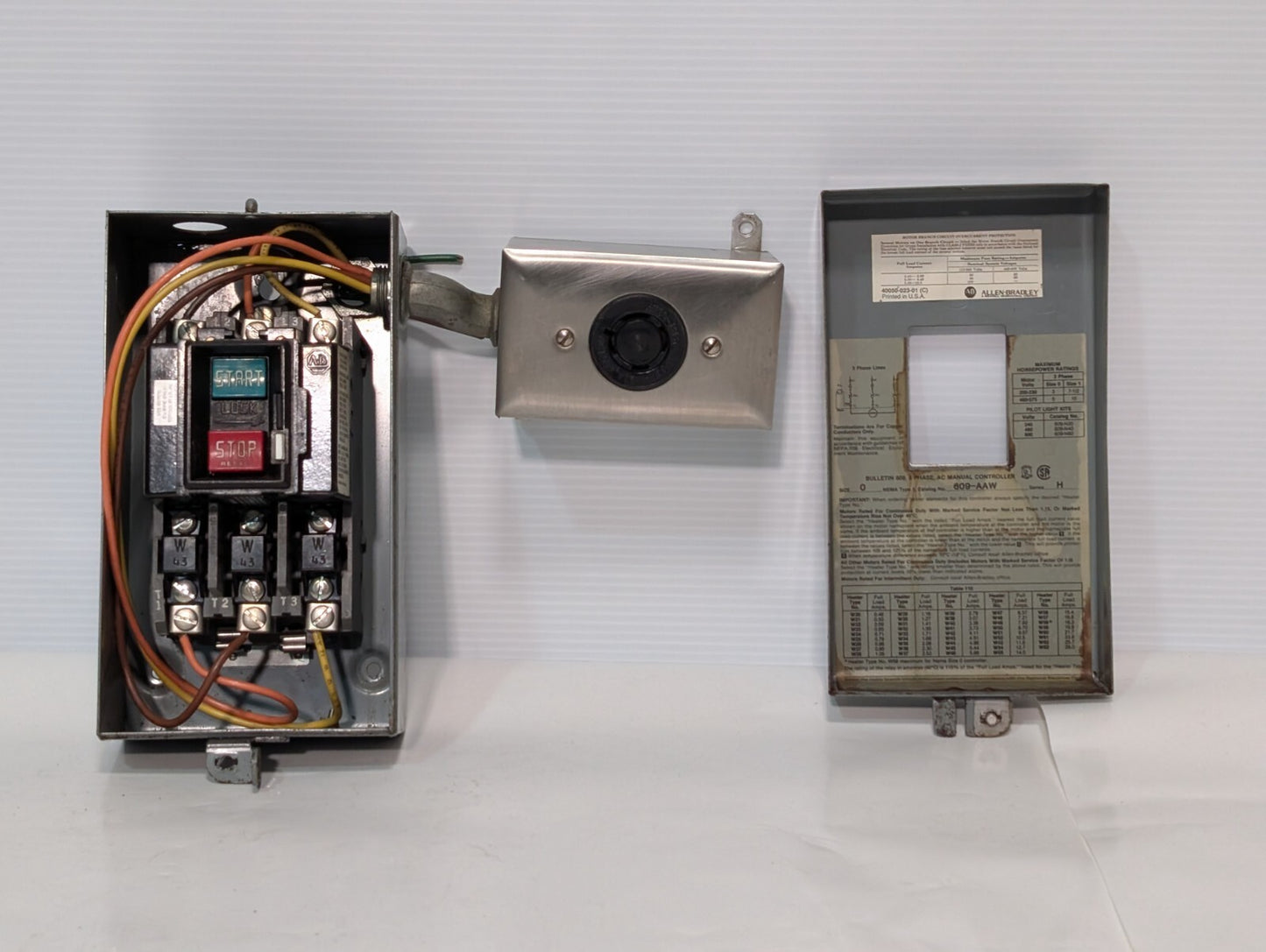 Allen Bradley 609-AAW Manual Starter in Encl. w\ 20A Hubbell Twist-Lock Recptcle