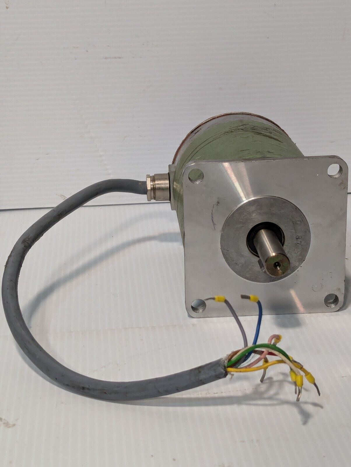 Zebotronics SM 109.2.18.M.8.E200 stepper motor, 8701 series, 8A - Free Shipping