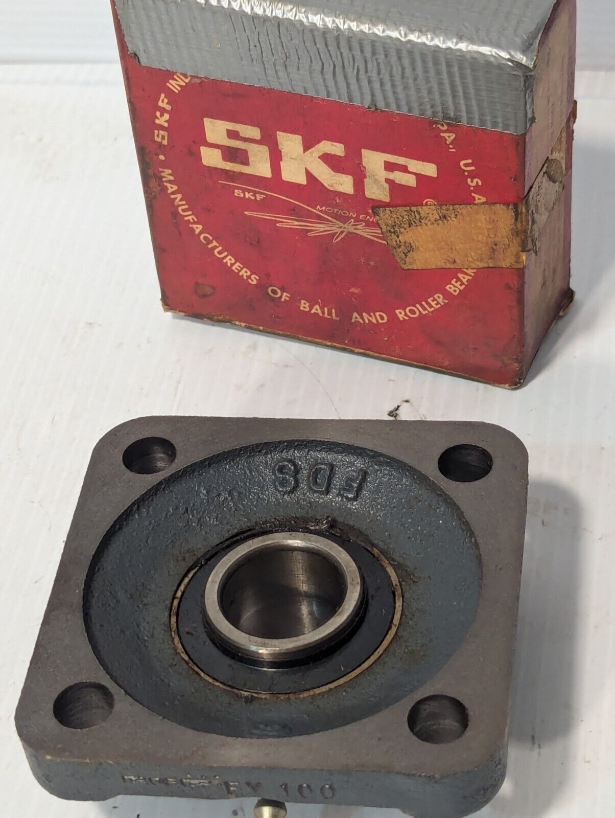 SKF FY100 Flange Mount Bearing, 4 Bolt, 1" Bore - Free Shipping