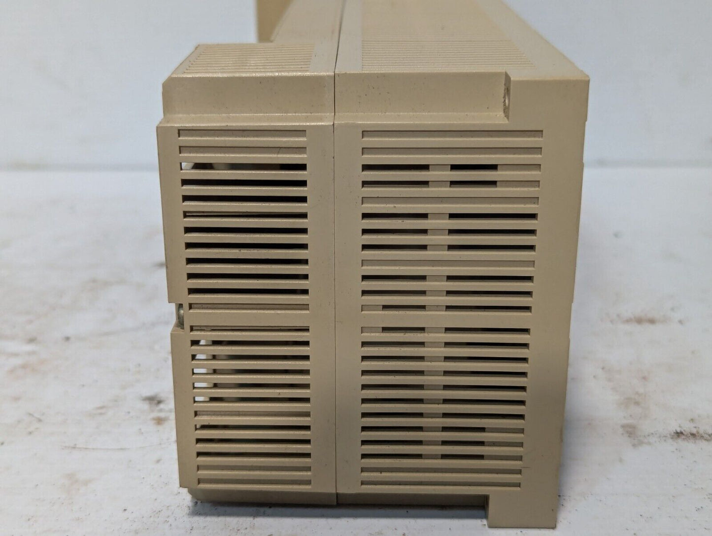 Omron C120-SI 3G2C4-SI Programmable Controller - Free Shipping+Returns