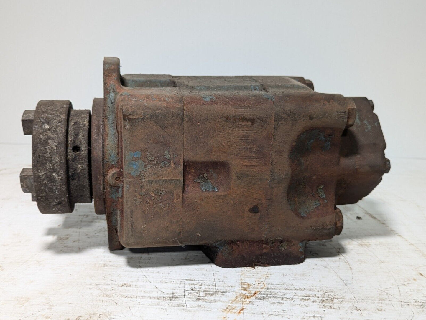 Vickers 4520V-60A8-1AA20-282 Hydraulic Double Vane Pump - FOR PARTS